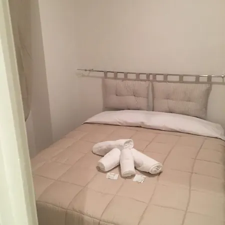 Apartment Elle San Pietro *